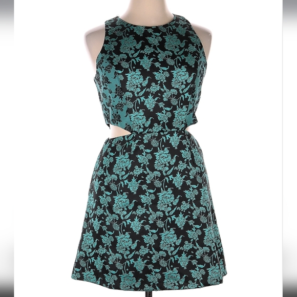 Anthropologie Hutch Floral Jacquard Cut-Out Mini Dress - Picture 6 of 8